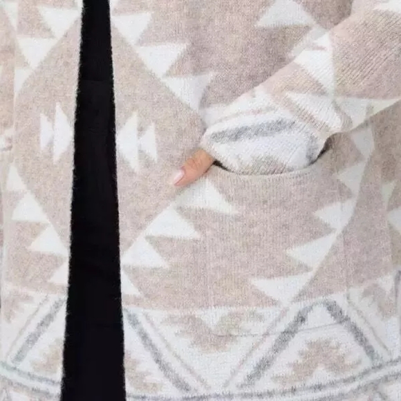 Brand New Frye Ladies' Patterned Cardigan Sweater, Tan Size Small. - Picture 4 of 4